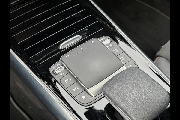 Mercedes-Benz GLA 180 Business Solution AMG Automaat/Panoramadak/LED/Keyless/Widescreen