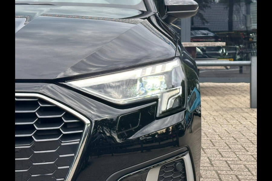 Audi A3 Sportback 30 TFSI Business edition Automaat/VTcockpit/Trekhaak/Led/Cruise/PDC