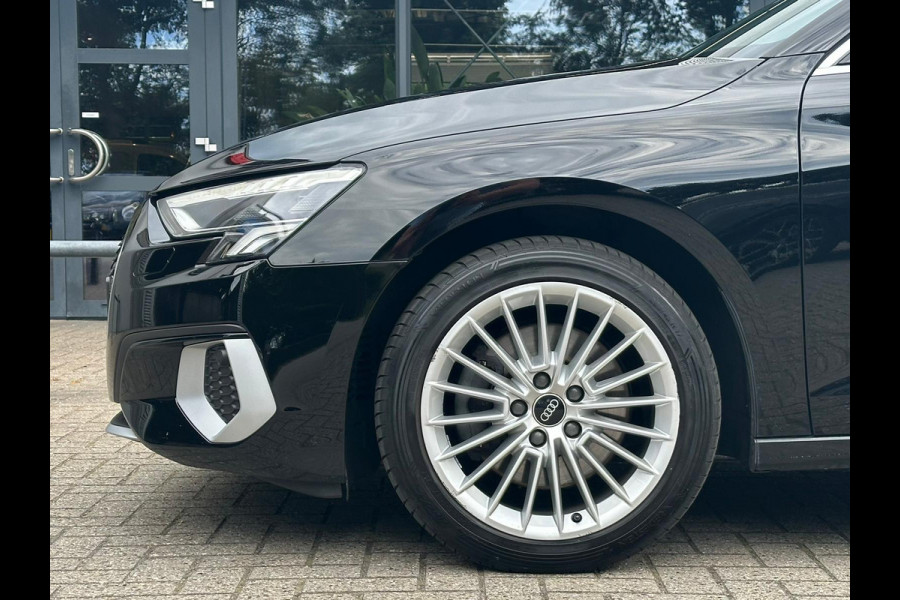 Audi A3 Sportback 30 TFSI Business edition Automaat/VTcockpit/Trekhaak/Led/Cruise/PDC