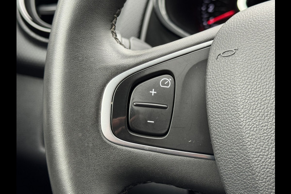 Renault Clio Estate 0.9 TCe Limited Navigatie/Trekhaak/Dab/Cruise/PDC/Getint glas  APK t/m 18-10-2027