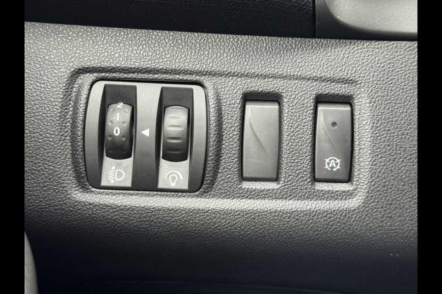 Renault Clio Estate 0.9 TCe Limited Navigatie/Trekhaak/Dab/Cruise/PDC/Getint glas  APK t/m 18-10-2027