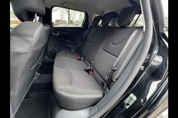 Renault Clio Estate 0.9 TCe Limited Navigatie/Trekhaak/Dab/Cruise/PDC/Getint glas  APK t/m 18-10-2027