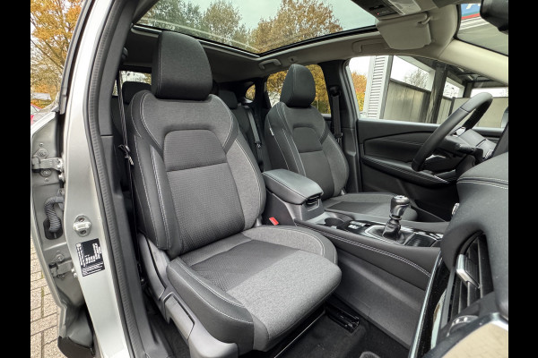 Nissan QASHQAI 1.3 MHEV Premiere Edition Panoramadak/Trekhaak/Clima/LED/Cruise/LM-Velgen