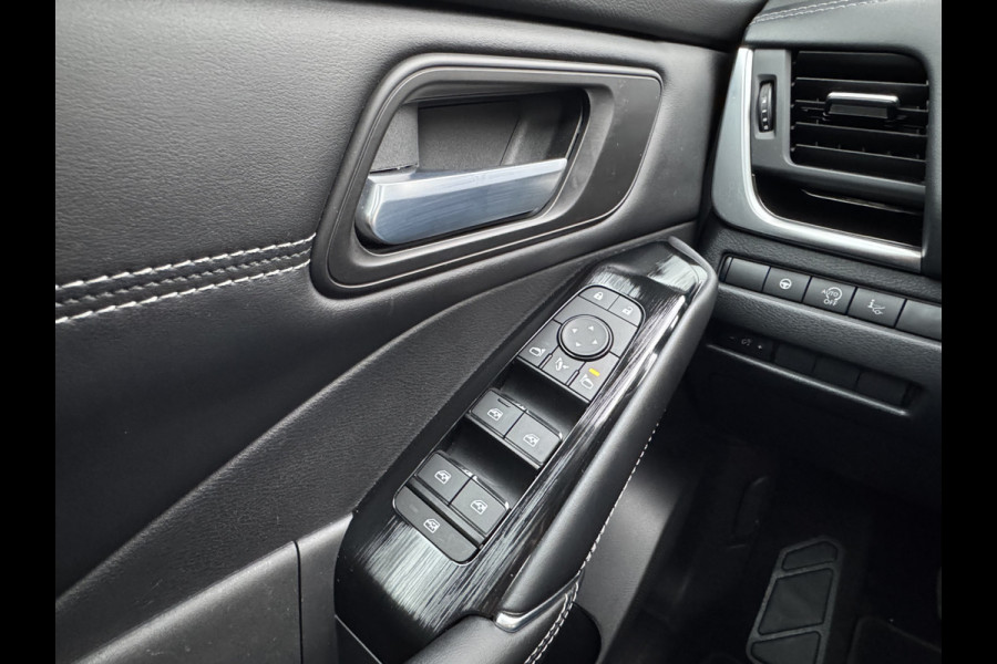 Nissan QASHQAI 1.3 MHEV Premiere Edition Panoramadak/Trekhaak/Clima/LED/Cruise/LM-Velgen