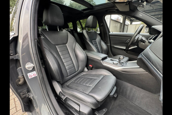 BMW 3 Serie Touring 330e High Executiv M-pakket/Panoramadak/Navigatie/Leder