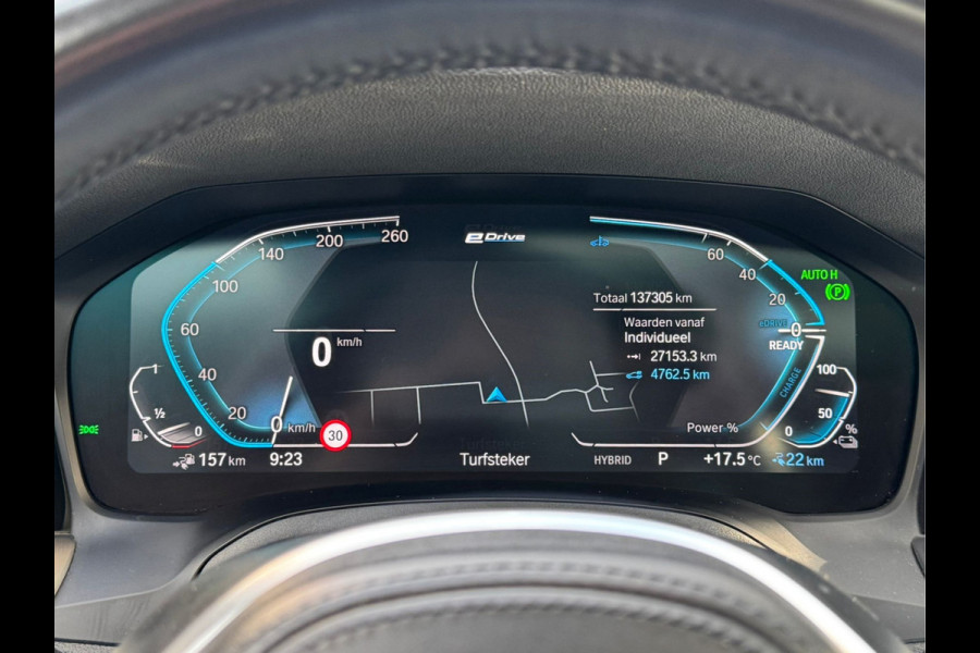 BMW 3 Serie Touring 330e High Executiv M-pakket/Panoramadak/Navigatie/Leder