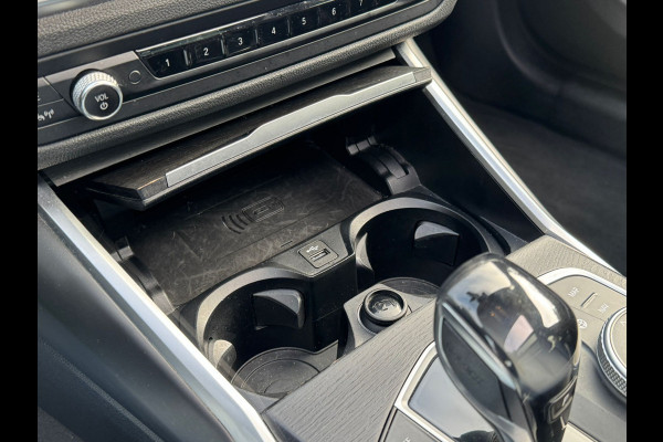 BMW 3 Serie Touring 330e High Executiv M-pakket/Panoramadak/Navigatie/Leder
