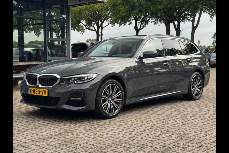 BMW 3 Serie Touring 330e High Executiv M-pakket/Panoramadak/Navigatie/Leder