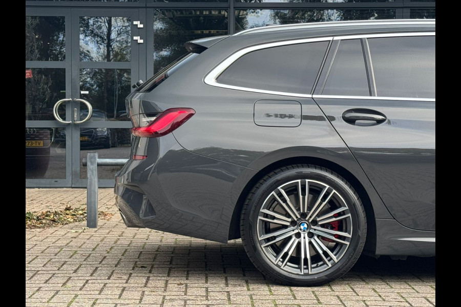 BMW 3 Serie Touring 330e High Executiv M-pakket/Panoramadak/Navigatie/Leder