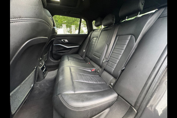 BMW 3 Serie Touring 330e High Executiv M-pakket/Panoramadak/Navigatie/Leder