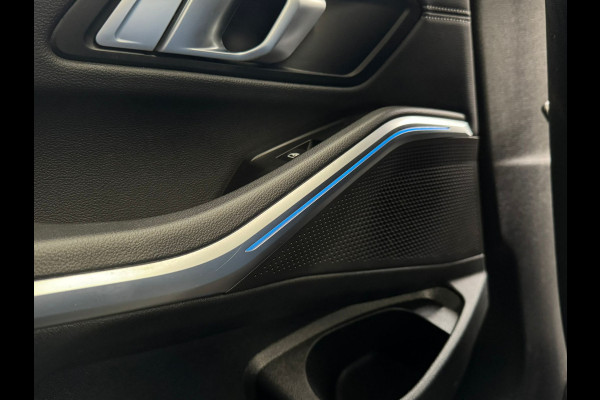 BMW 3 Serie Touring 330e High Executiv M-pakket/Panoramadak/Navigatie/Leder