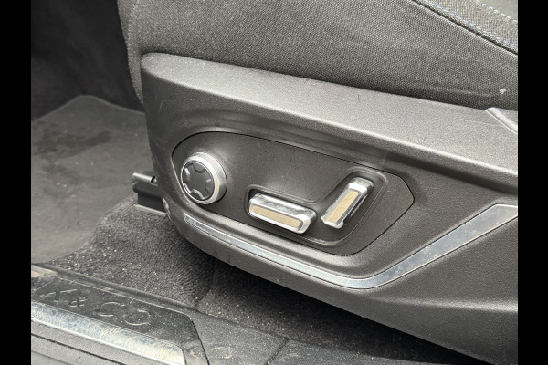 Lynk & Co 01 1.5 Panoramadak/360 Camera/Clima/Cruise/Stoelverwarming/Apple-carplay