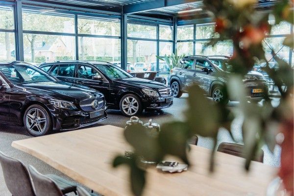 BMW 3 Serie Touring 330e High Executiv M-pakket/Panoramadak/Navigatie/Leder