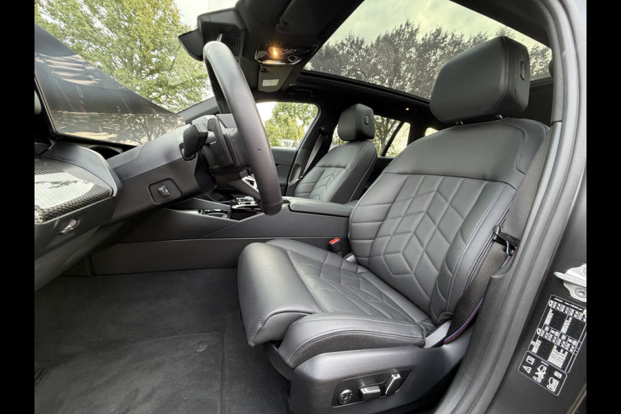 BMW 5 Serie Touring 540d xDrive M-Sport FULL OPTION Leer/Pano/Camera/Trekhaak/ 21 inch