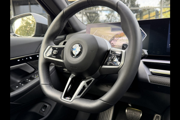 BMW 5 Serie Touring 540d xDrive M-Sport FULL OPTION Leer/Pano/Camera/Trekhaak/ 21 inch