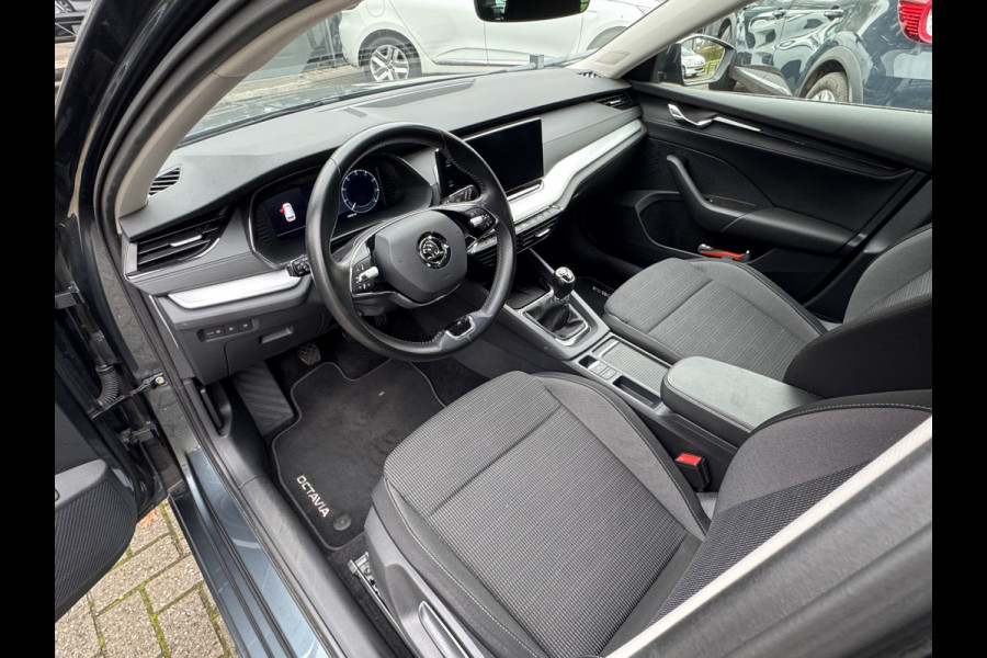 Škoda Octavia Combi 1.0 TSI Business Edition Virtual/Trekhaak/Clima/Navi/LED/Cruise/LM-Velgen