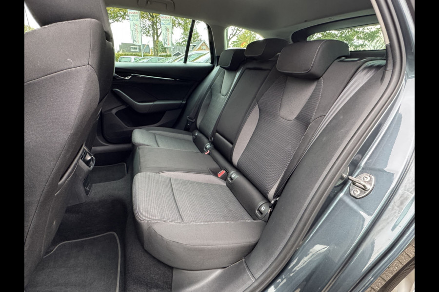 Škoda Octavia Combi 1.0 TSI Business Edition Virtual/Trekhaak/Clima/Navi/LED/Cruise/LM-Velgen