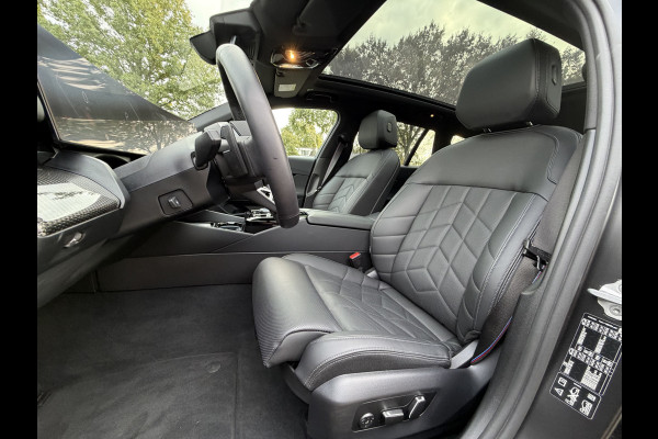 BMW 5 Serie Touring 540d xDrive FULL OPTION Leer/Pano/Camera/Trekhaak/ 21 inch