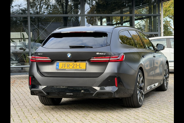 BMW 5 Serie Touring 540d xDrive FULL OPTION Leer/Pano/Camera/Trekhaak/ 21 inch