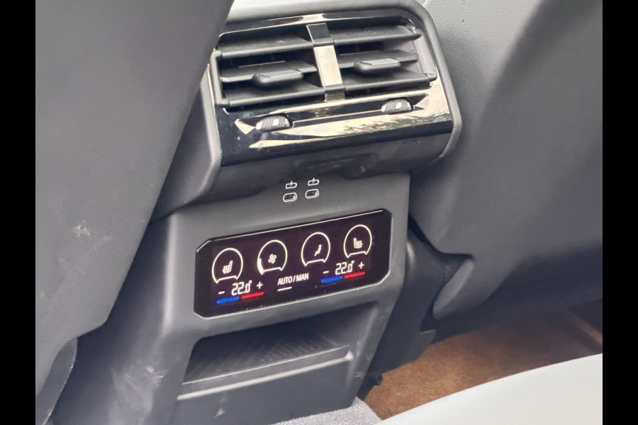 BMW 5 Serie Touring 540d xDrive FULL OPTION Leer/Pano/Camera/Trekhaak/ 21 inch