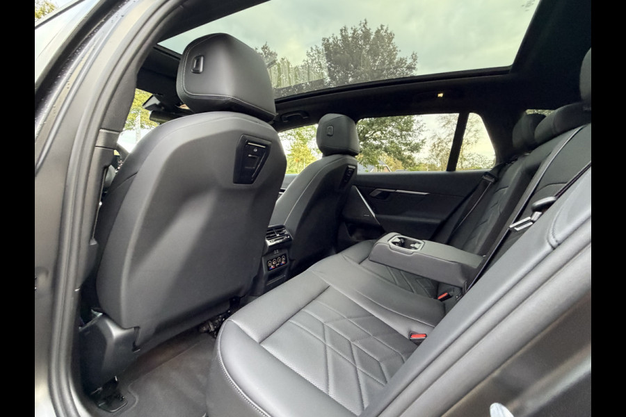 BMW 5 Serie Touring 540d xDrive FULL OPTION Leer/Pano/Camera/Trekhaak/ 21 inch