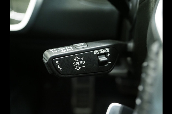 Audi A6 Avant 55 TFSI e quattro Competition | Panoramadak | RS Stoelen | Chameleon | Sfeerverlichting | Adaptive Cruise