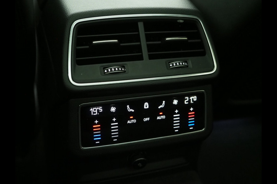 Audi A6 Avant 55 TFSI e quattro Competition | Panoramadak | RS Stoelen | Chameleon | Sfeerverlichting | Adaptive Cruise