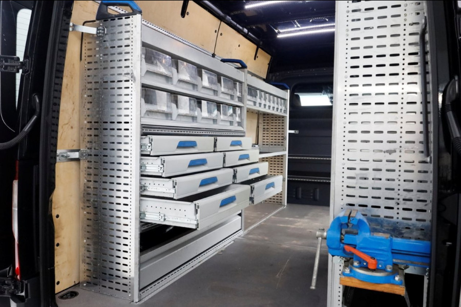 Mercedes-Benz Sprinter 319 CDI 3.0 V6 190pk L2H2 7G Automaat LED/Inrichting/Trekhaak 3500kg 07-2019