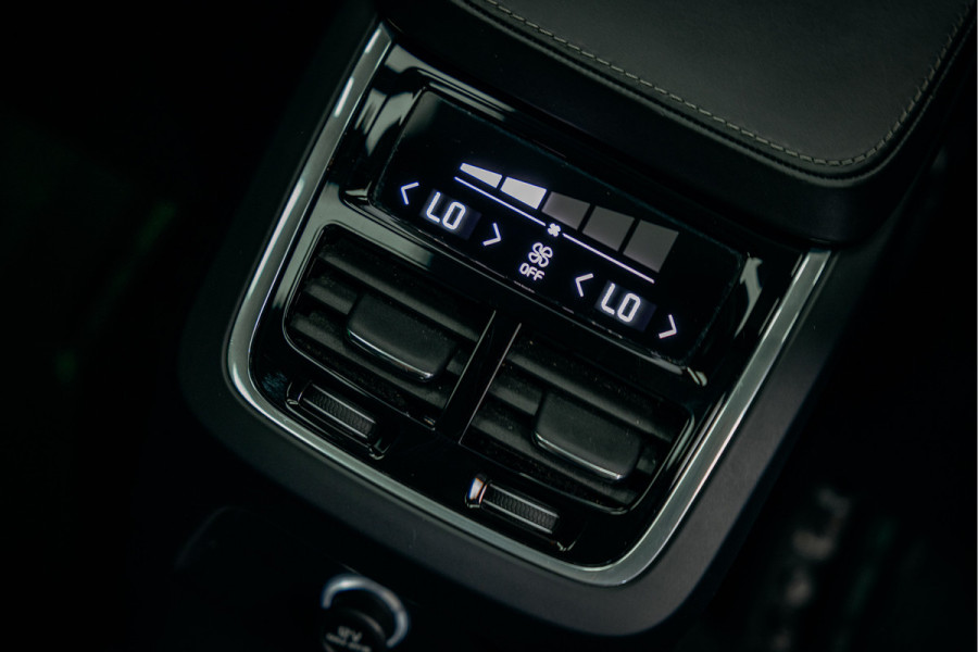 Volvo XC90 2.0 T8 Twin Engine AWD Inscription | 7 Zitter | Lederen stoelen met verwarming en geheugen | Trekhaak |