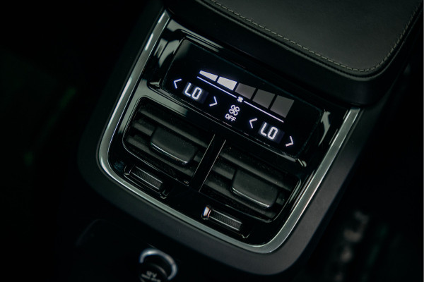 Volvo XC90 2.0 T8 Twin Engine AWD Inscription | 7 Zitter | Lederen stoelen met verwarming en geheugen | Trekhaak |