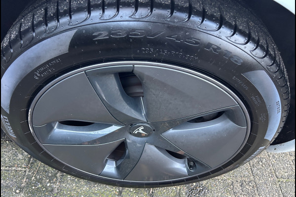 Tesla Model 3 Standard RWD Plus 60 kWh 87% SOH 1e Eigenaar NL-Auto