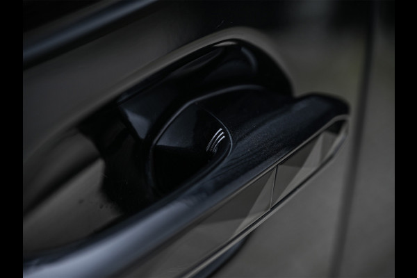 BMW XM PHEV 30 kWh V8 654 PK · M-Sport Pro · B&W Sound · M Sport differential · Adaptive M onderstel prof. · 360 Camera · Massage · Act