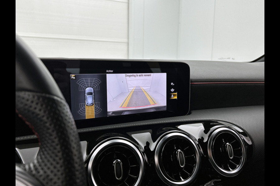 Mercedes-Benz A-Klasse 160 Advantage | AMG-line | Achteruitrijcamera | Lichtmetalen velgen | Navigatie | Parking support | Inclusief 24 maanden MB Certified garantie voor Europa.