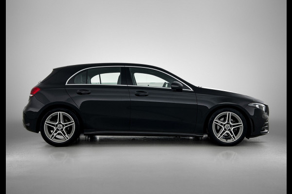 Mercedes-Benz A-Klasse 160 Advantage | AMG-line | Achteruitrijcamera | Lichtmetalen velgen | Navigatie | Parking support | Inclusief 24 maanden MB Certified garantie voor Europa.
