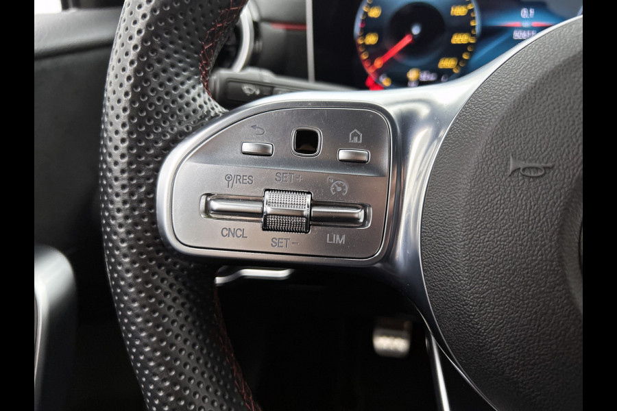 Mercedes-Benz A-Klasse 160 Advantage | AMG-line | Achteruitrijcamera | Lichtmetalen velgen | Navigatie | Parking support | Inclusief 24 maanden MB Certified garantie voor Europa.
