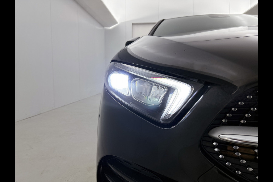 Mercedes-Benz A-Klasse 160 Advantage | AMG-line | Achteruitrijcamera | Lichtmetalen velgen | Navigatie | Parking support | Inclusief 24 maanden MB Certified garantie voor Europa.