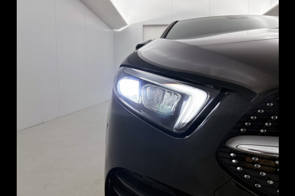 Mercedes-Benz A-Klasse 160 Advantage | AMG-line | Achteruitrijcamera | Lichtmetalen velgen | Navigatie | Parking support | Inclusief 24 maanden MB Certified garantie voor Europa.