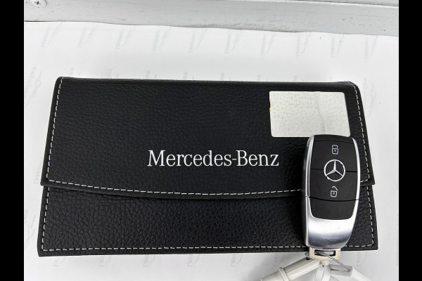 Mercedes-Benz A-Klasse 160 Advantage | AMG-line | Achteruitrijcamera | Lichtmetalen velgen | Navigatie | Parking support | Inclusief 24 maanden MB Certified garantie voor Europa.