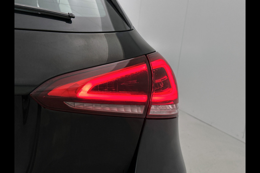 Mercedes-Benz A-Klasse 160 Advantage | AMG-line | Achteruitrijcamera | Lichtmetalen velgen | Navigatie | Parking support | Inclusief 24 maanden MB Certified garantie voor Europa.