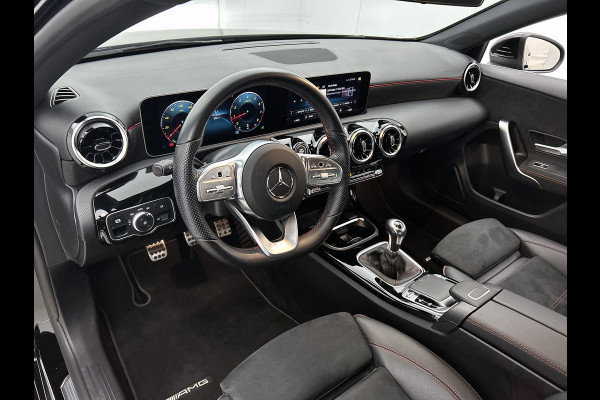 Mercedes-Benz A-Klasse 160 Advantage | AMG-line | Achteruitrijcamera | Lichtmetalen velgen | Navigatie | Parking support | Inclusief 24 maanden MB Certified garantie voor Europa.