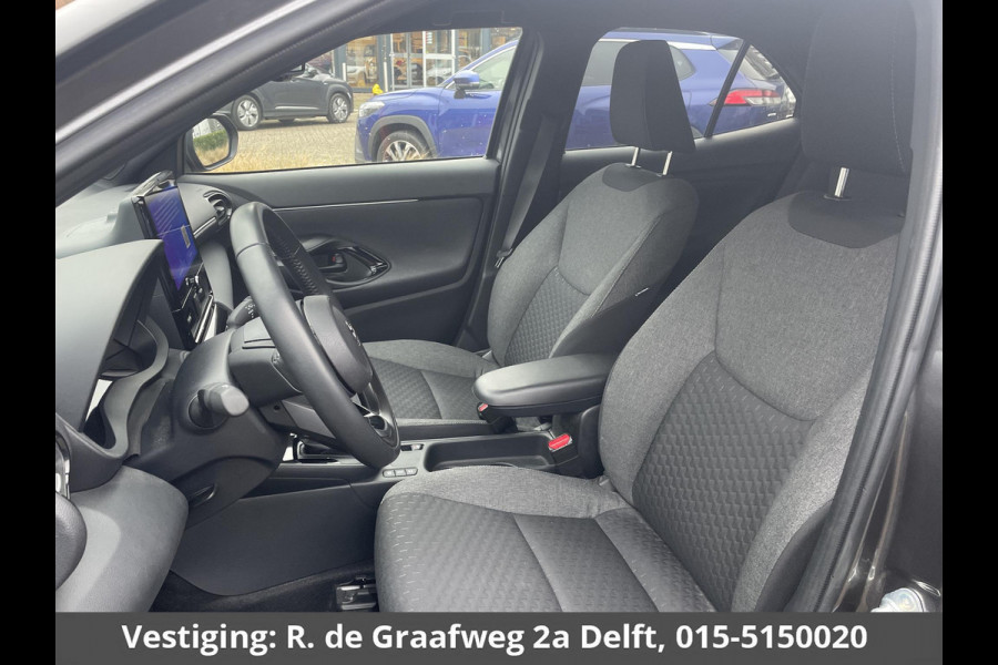 Toyota Yaris Cross 1.5 Hybrid 115 First Edition | Afneembare trekhaak | Navigatie | Apple Carplay & AndroidAUTO |