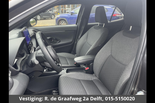 Toyota Yaris Cross 1.5 Hybrid 115 First Edition | Afneembare trekhaak | Navigatie | Apple Carplay & AndroidAUTO |