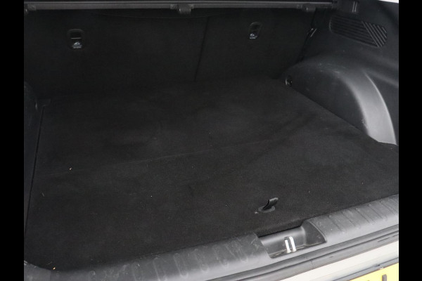 Hyundai IONIQ 5 Lounge 73kWh | Panoramadak | Stoelventilatie | Leder | Head-Up | Warmtepomp | Trekhaak | 360 Camera | Achterbankverwarming | Adaptive cruise | Navigatie | Full LED | Carplay