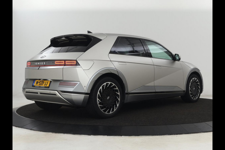 Hyundai IONIQ 5 Lounge 73kWh | Panoramadak | Stoelventilatie | Leder | Head-Up | Warmtepomp | Trekhaak | 360 Camera | Achterbankverwarming | Adaptive cruise | Navigatie | Full LED | Carplay