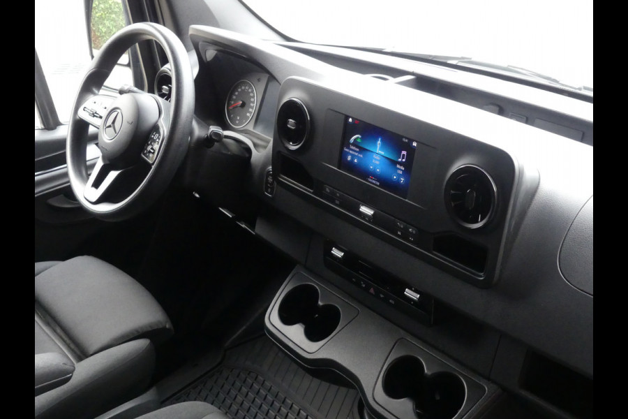 Mercedes-Benz Sprinter 319 CDI 190PK L2H2 LED/PDC/Navi/Camera