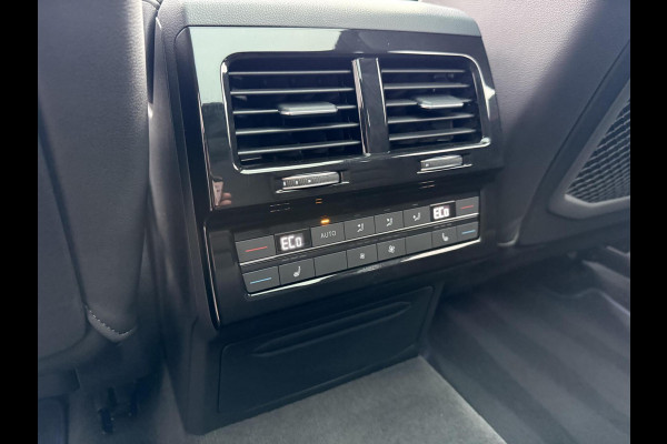 Volkswagen Touareg 3.0 TSi eHybrid 4MOTION R TREKHAAK PANO luchtvering