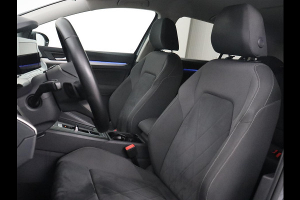 Volkswagen Golf 1.0 eTSI Life Business | Stoelverwarming | Massage | Carplay | Adaptive cruise | Sfeerverlichting | Navigatie | Park Assist | Getint glas | Full LED