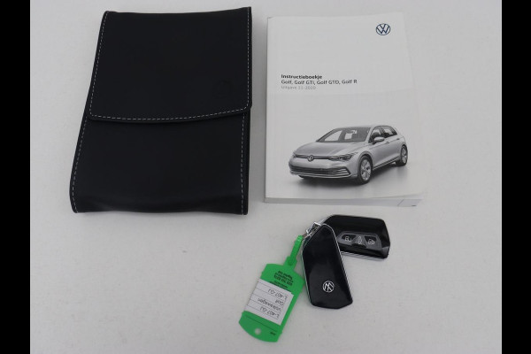 Volkswagen Golf 1.0 eTSI Life Business | Stoelverwarming | Massage | Carplay | Adaptive cruise | Sfeerverlichting | Navigatie | Park Assist | Getint glas | Full LED