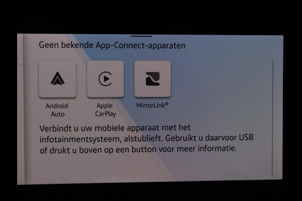 Volkswagen Golf 1.0 eTSI Life Business | Stoelverwarming | Massage | Carplay | Adaptive cruise | Sfeerverlichting | Navigatie | Park Assist | Getint glas | Full LED