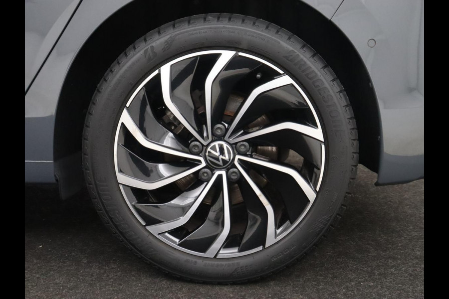 Volkswagen Golf 1.0 eTSI Life Business | Stoelverwarming | Massage | Carplay | Adaptive cruise | Sfeerverlichting | Navigatie | Park Assist | Getint glas | Full LED